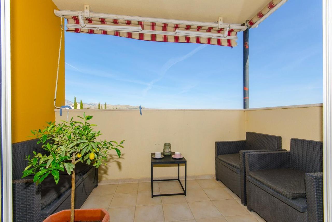 Modern Apartment With Sea View And Secure Garage Split Dış mekan fotoğraf